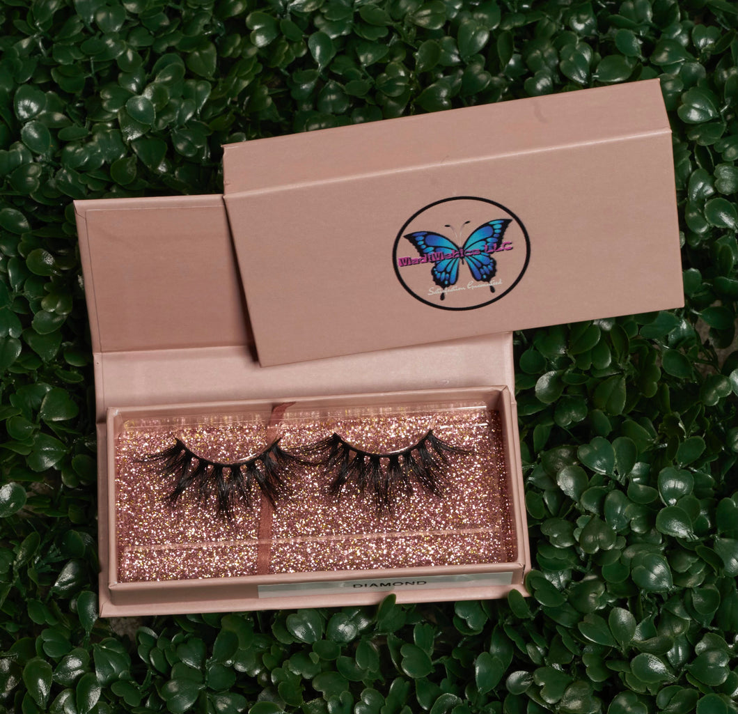 DIAMOND STRIP LASHES